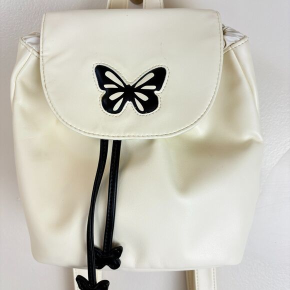 Art Class Cream Mini Backpack with Butterfly Patch Drawstring - Picture 3 of 4